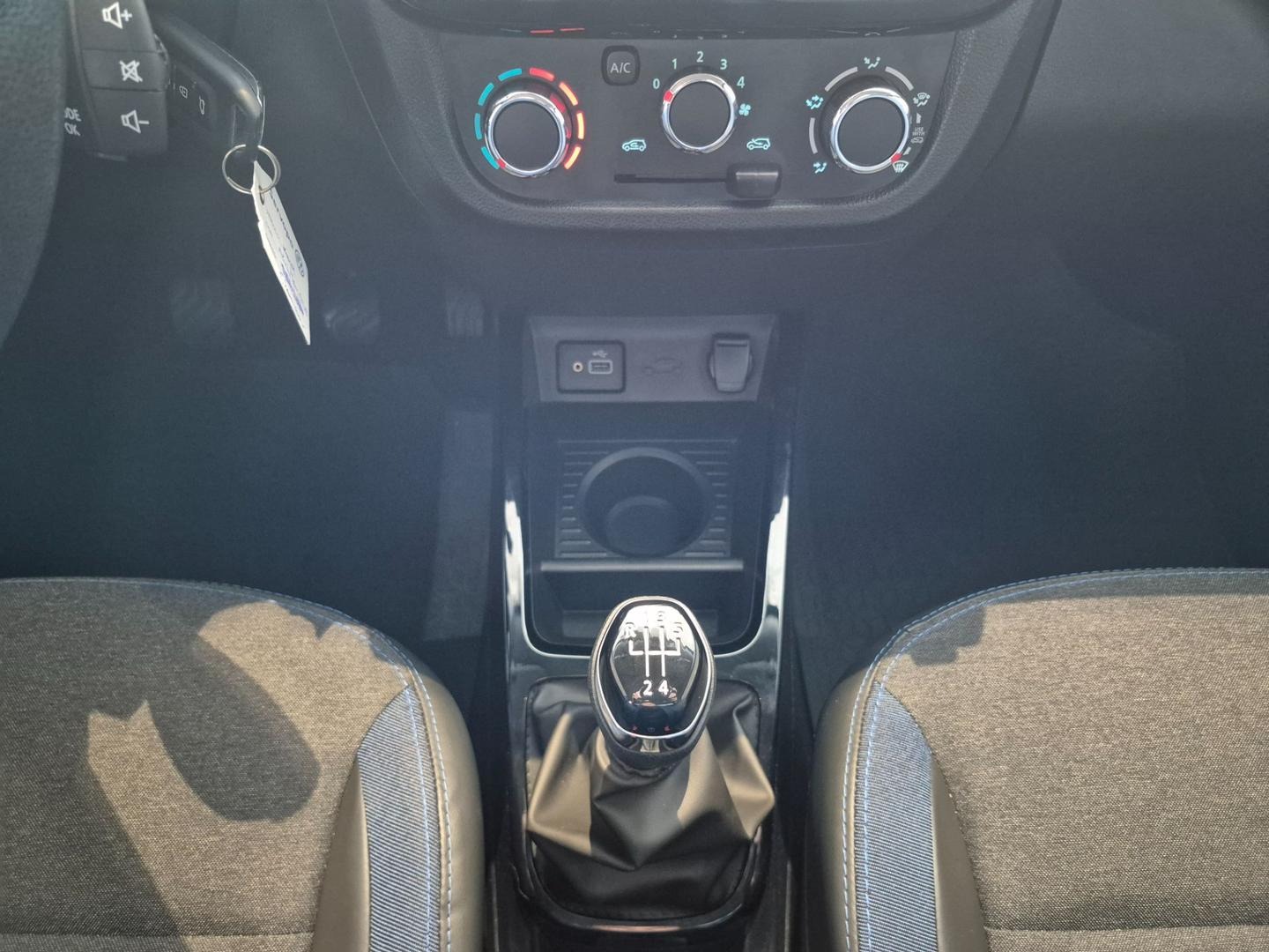Renault Kwid 1.0 12V Sce Flex Intense Manual Renault Kwid 1.0 12V Sce Flex Intense Manual